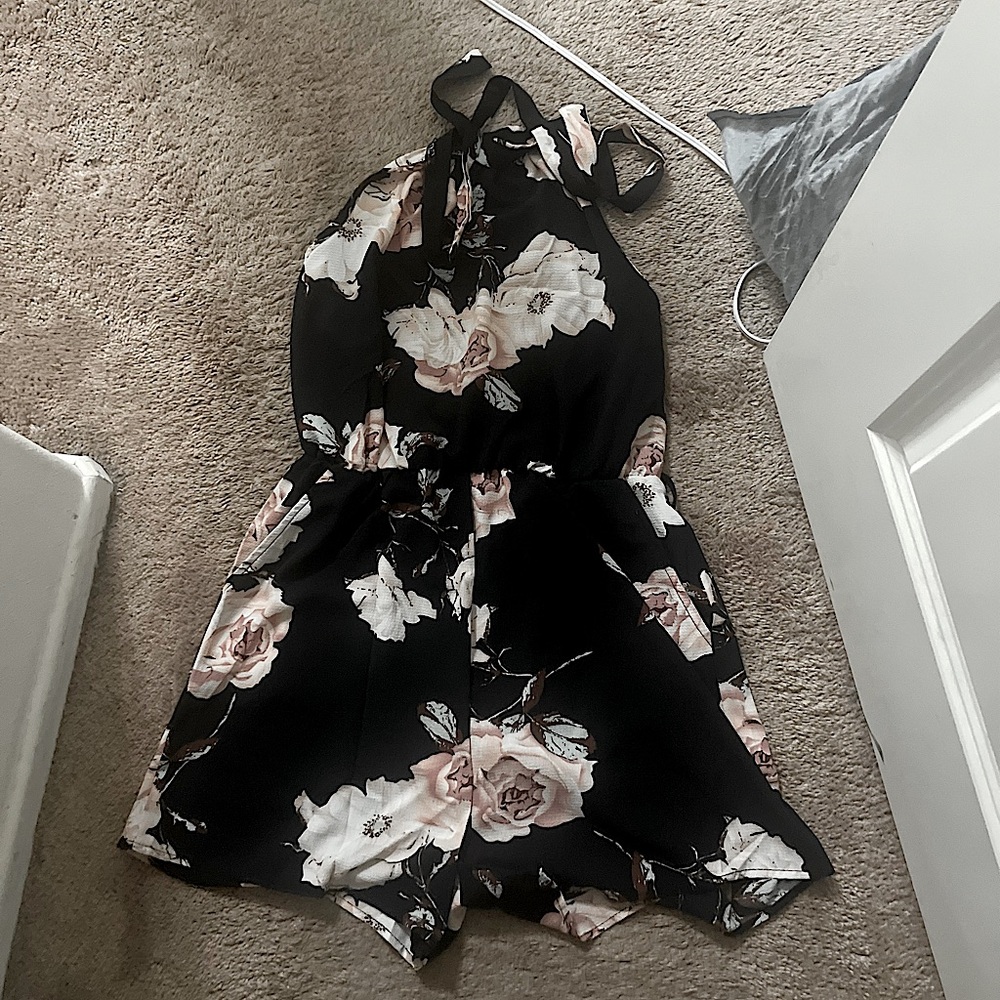 Shein Vcay floral black romper 💐